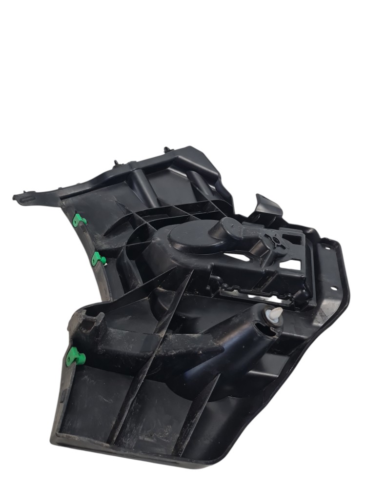 Suporte De Montagem Para-choque Traseiro Volvo V40 Direito 6