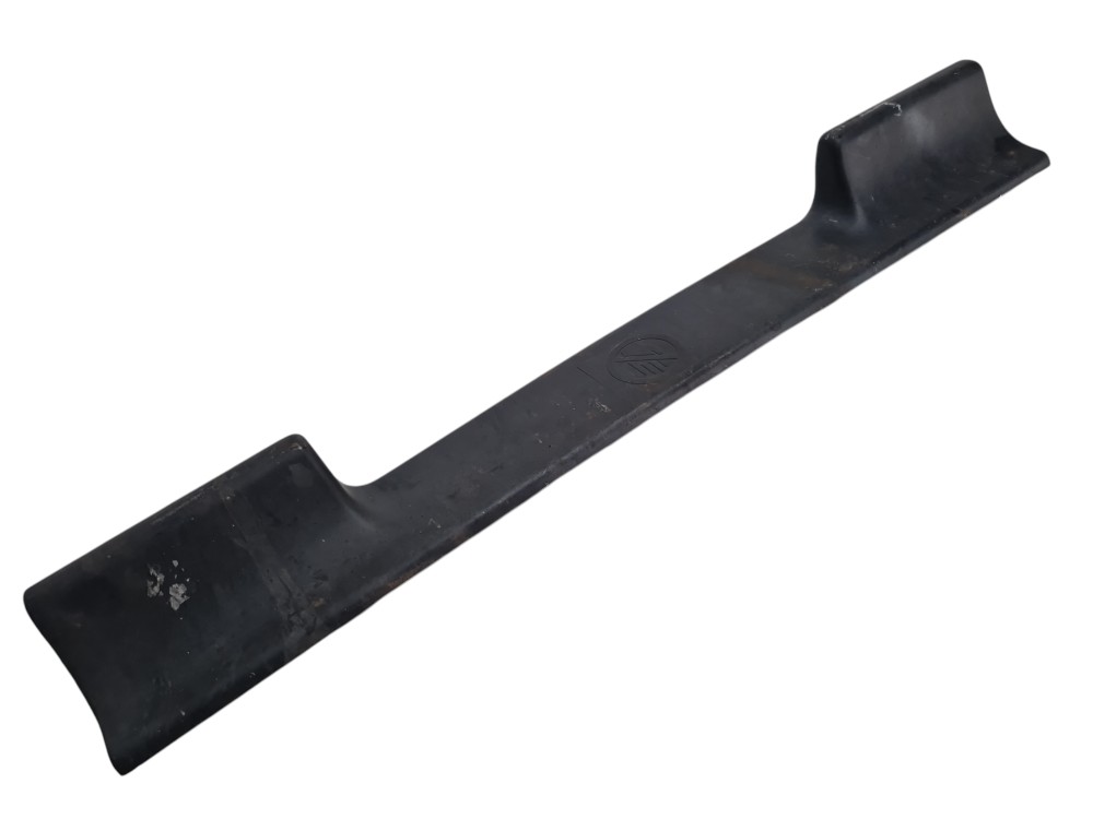 Moldura central parabrisa Volvo VM 2021 2022 5010301659 6
