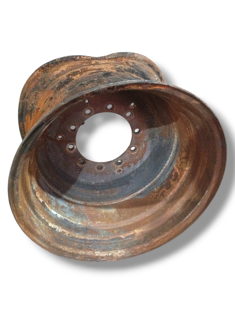 Roda traseira aro 29 trator John Deere 6135J 2023 cm detalhe