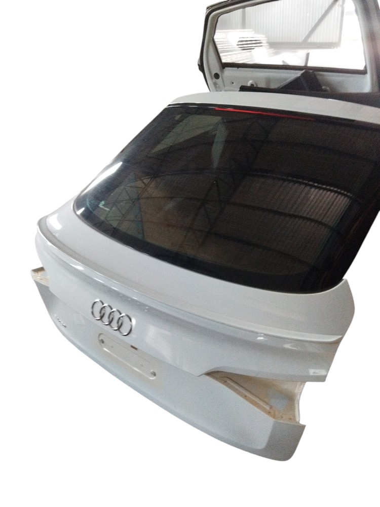 Tampa traseira com vidro Audi Etron elétrico 2022 ORIGINAL 2