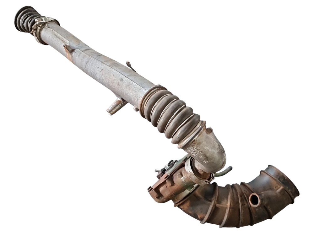 Meia turbina Curva saida turbina Volvo VM 330 2021 2022 2
