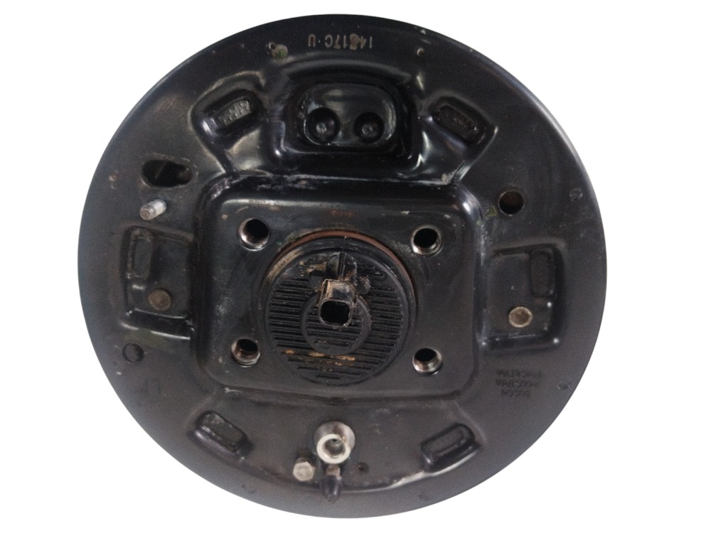 Cubo freio traseiro esquerdo Toyota Etios 2018 original 4