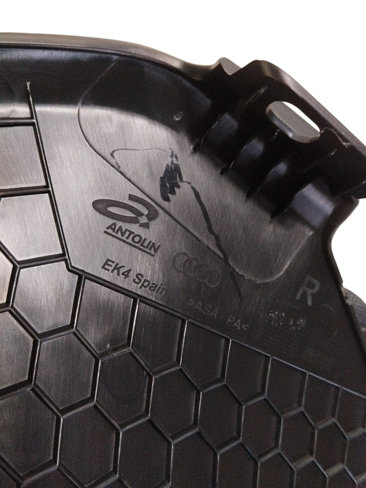 Acabamento Da Coluna Superior Audi Etron 2022 2022 Original 6