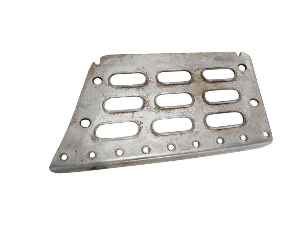 Chapa Pisante Estribo Da Direita Volvo 2021 20360789 4