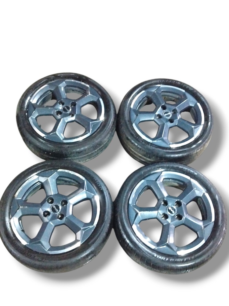 Jogo de rodas aro 16 com Pneus 175/55 Byd do Dolphin Mini