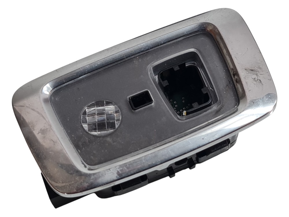 Luz Leitura Traseiro Esq Volvo Xc90 D5 2017 32289789 Detalhe 3