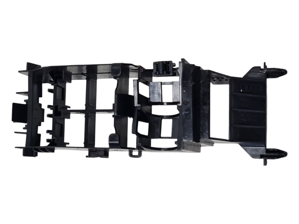 Suporte da carcaça do conector Audi E-tron 2022 original 4
