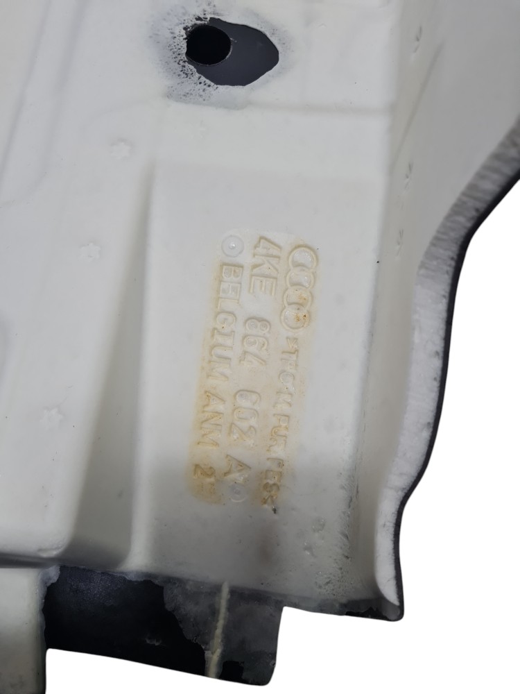Painel de isolamento acústico do porta-malas audi etron 2022 4