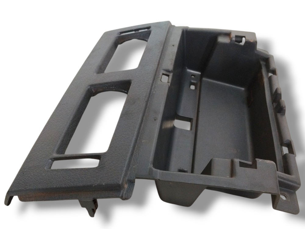 Moldura difusor de ar Central Volvo 2021 20722673 1