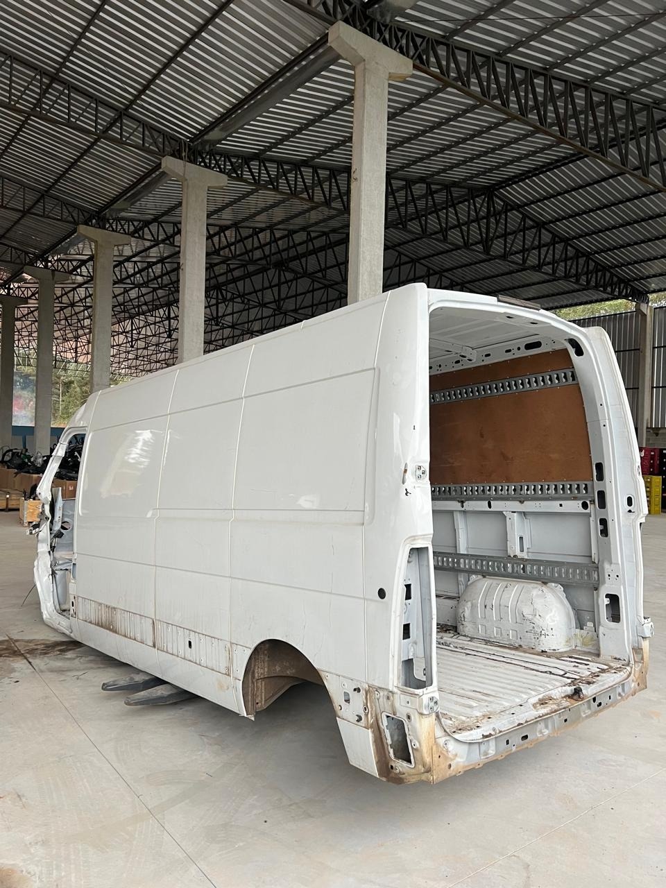Carroceria Renault Master 2.3 L3h2 Furgao 2023 2024 Corte Branco 3