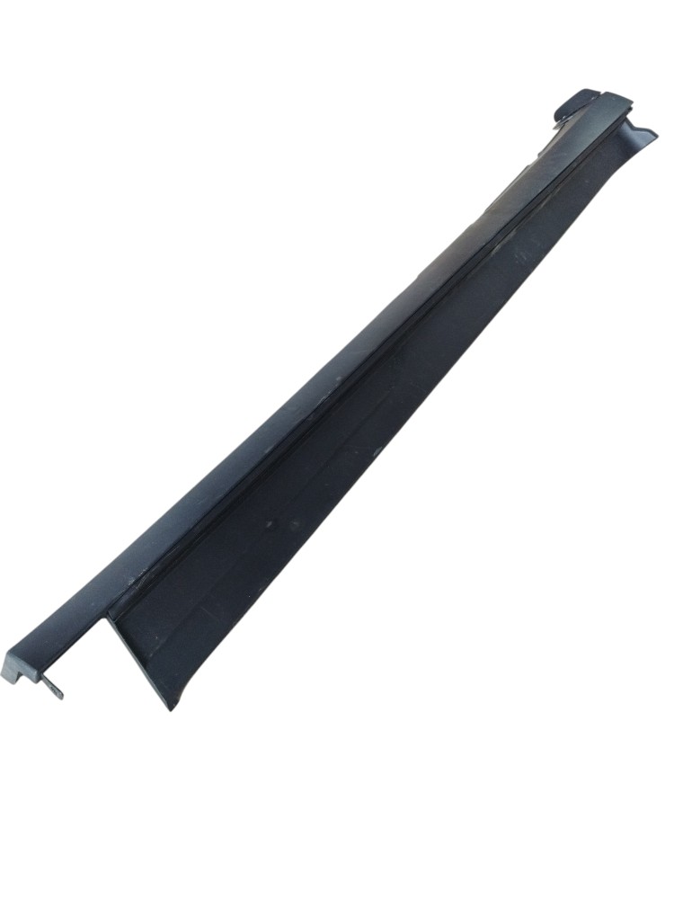 Spoiler Lateral Direito Byd Tan 2023 St-5402821 Preto 4
