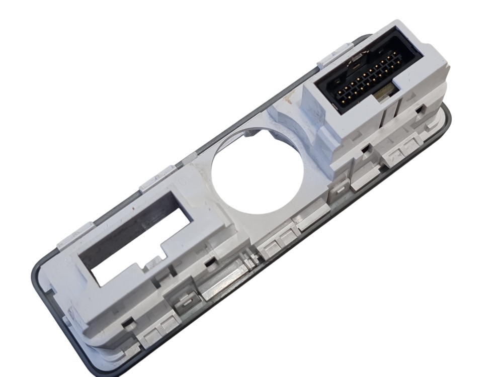 Conector Usb E Auxiliar Discovery 4 2015 Dh2219c166 Original 6