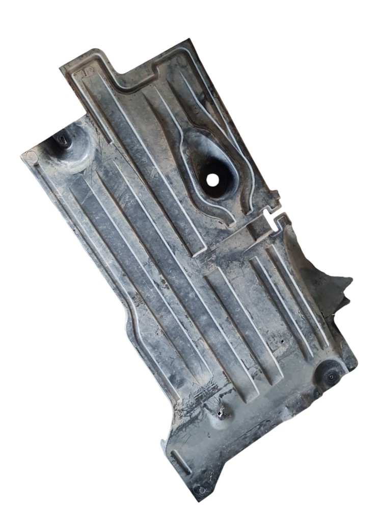 Suporte Inferior Assoalho Volvo Xc40 2020 Original Detalhe 2