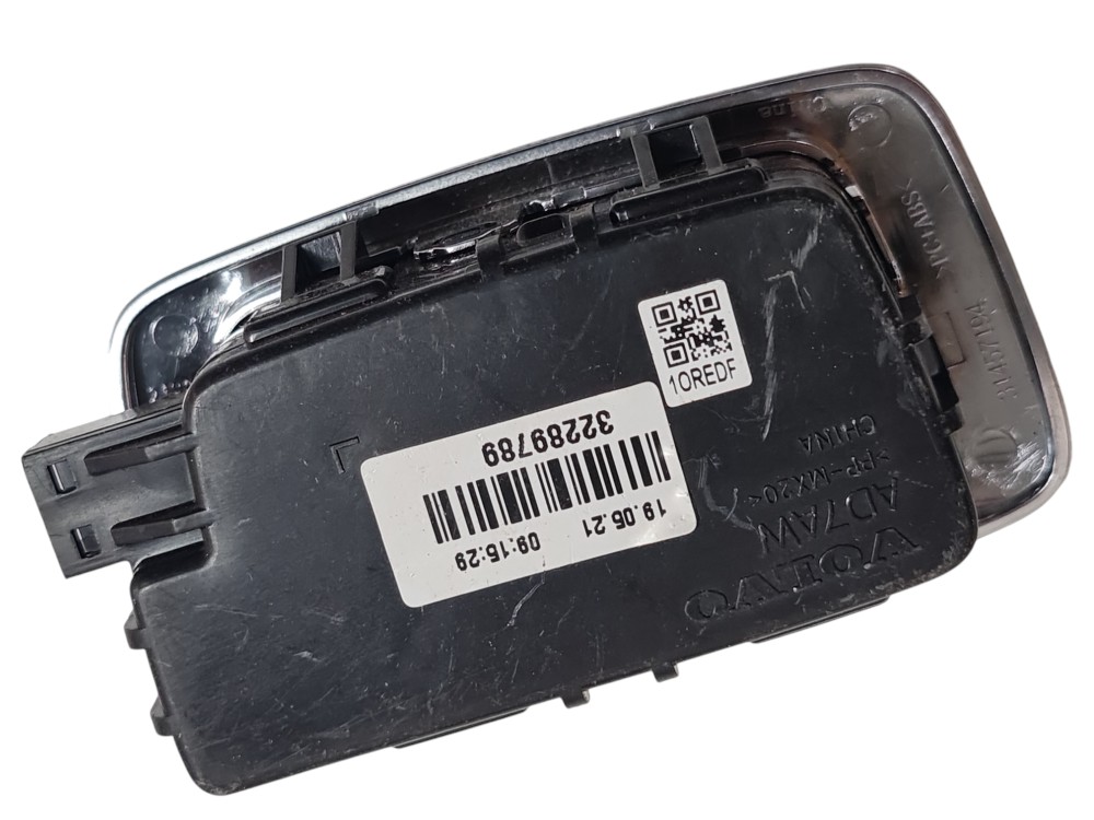 Luz Leitura Traseiro Esq Volvo Xc90 D5 2017 32289789 Detalhe 6