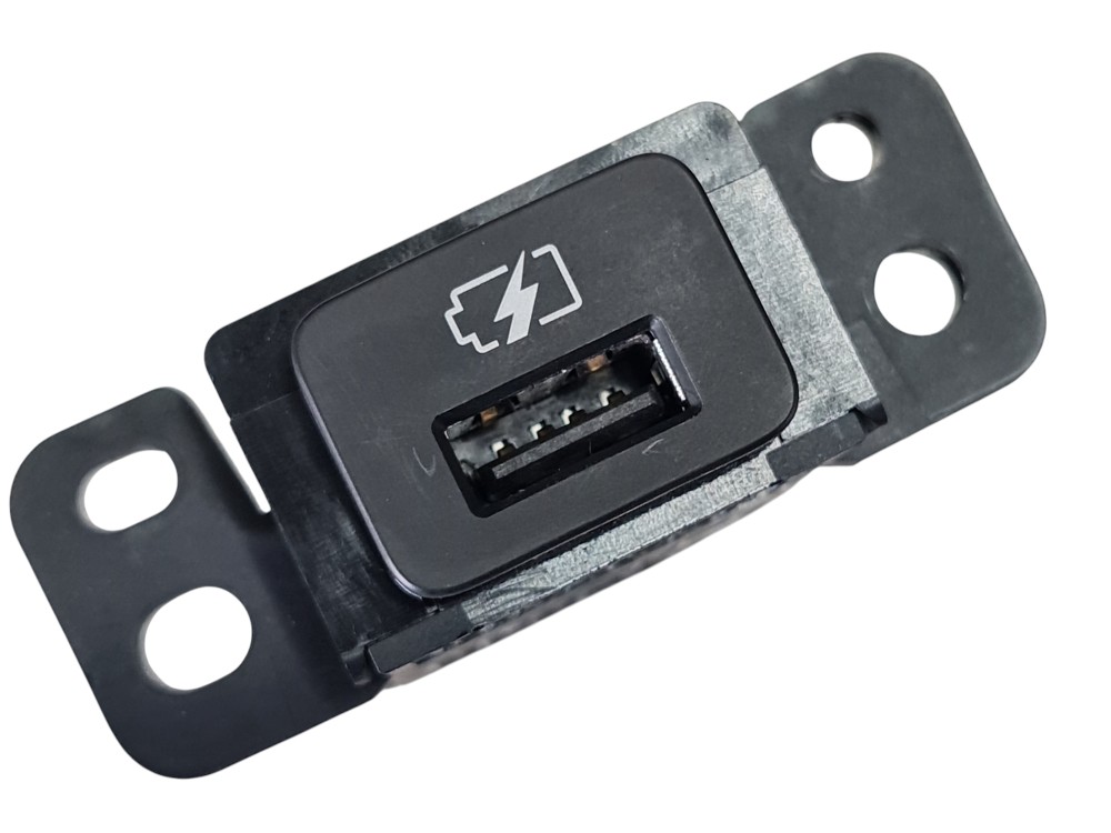 Entrada Usb Carregador Nissan Kicks 2023 2024 Cbc0033060010 2