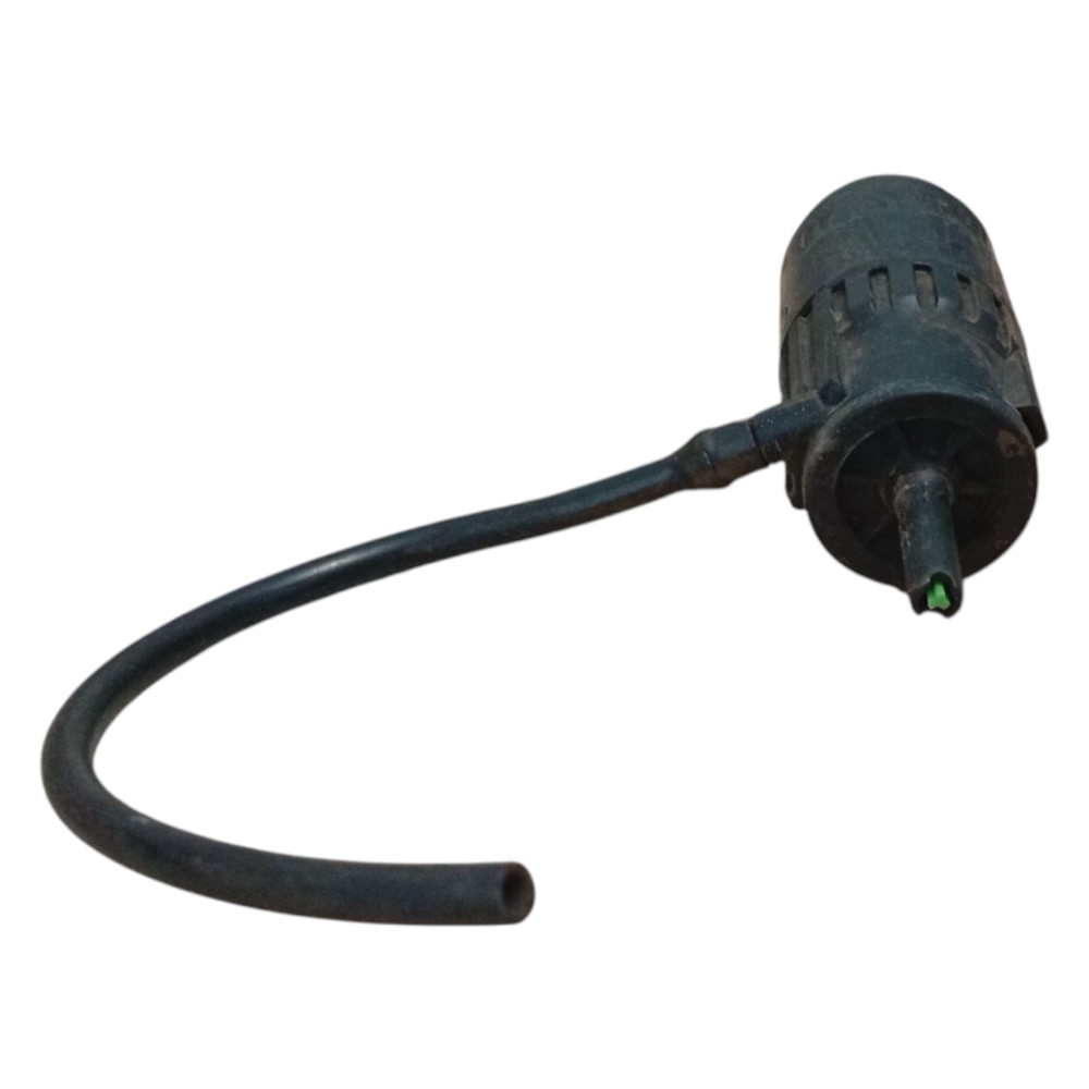 Bomba Esguicho Limpador Parabrisa Santana 92 96 98 2000 2006 6