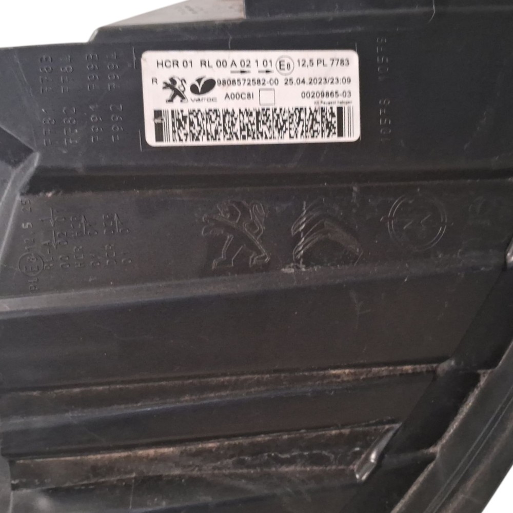 Farol Lado Direito Peugeot Expert 2018 2019 A 2022 Detalhe Direito/passageiro 8