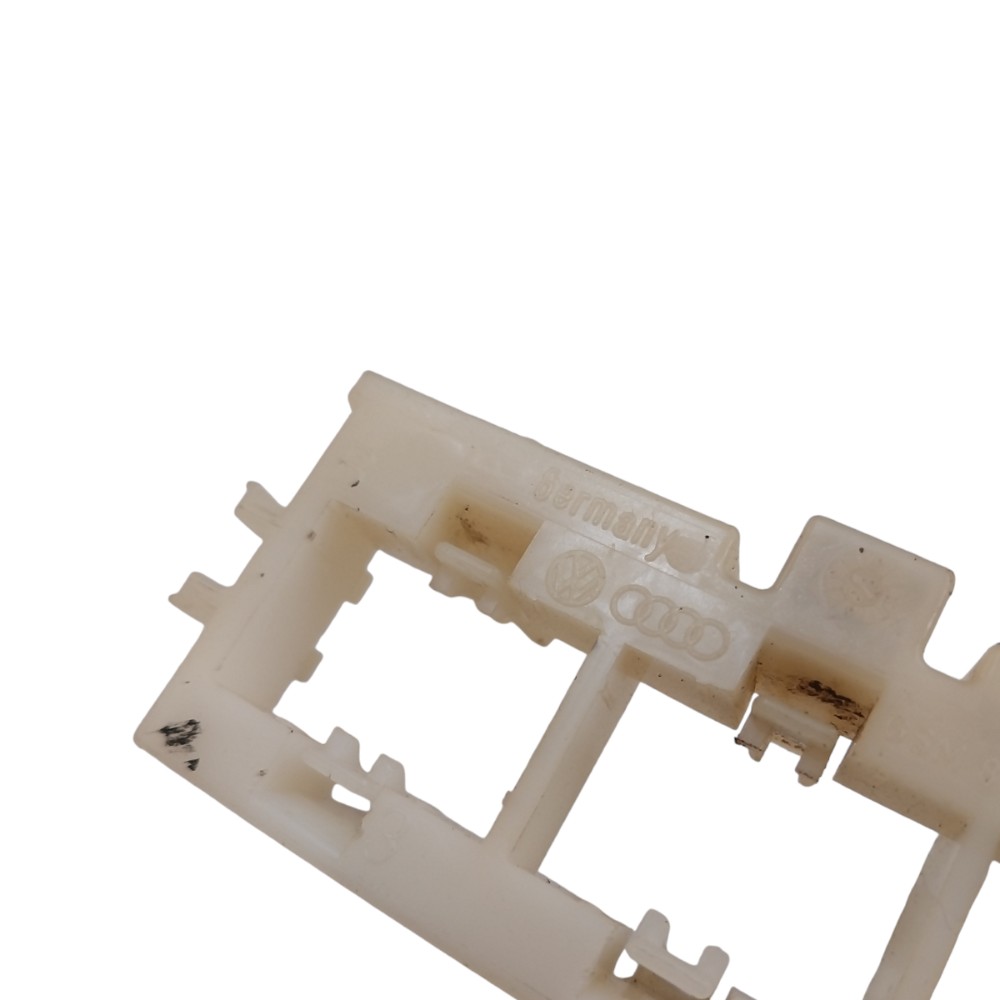 Suporte Conector Chicote Painel Audi A3 97 98 99 2001 A 2006 3