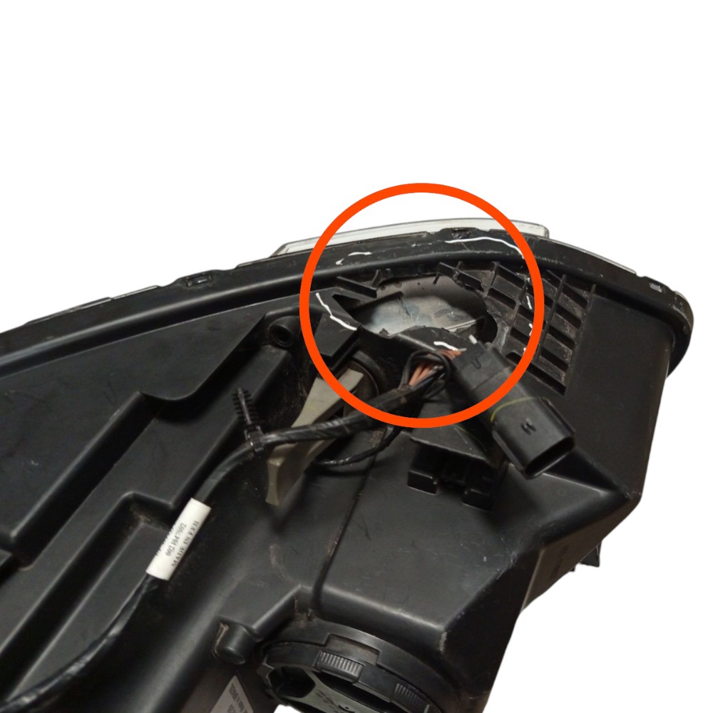 Farol Lado Direito Chevrolet Onix 2020 2022 Detalhe 26309591 Direito/passageiro 3