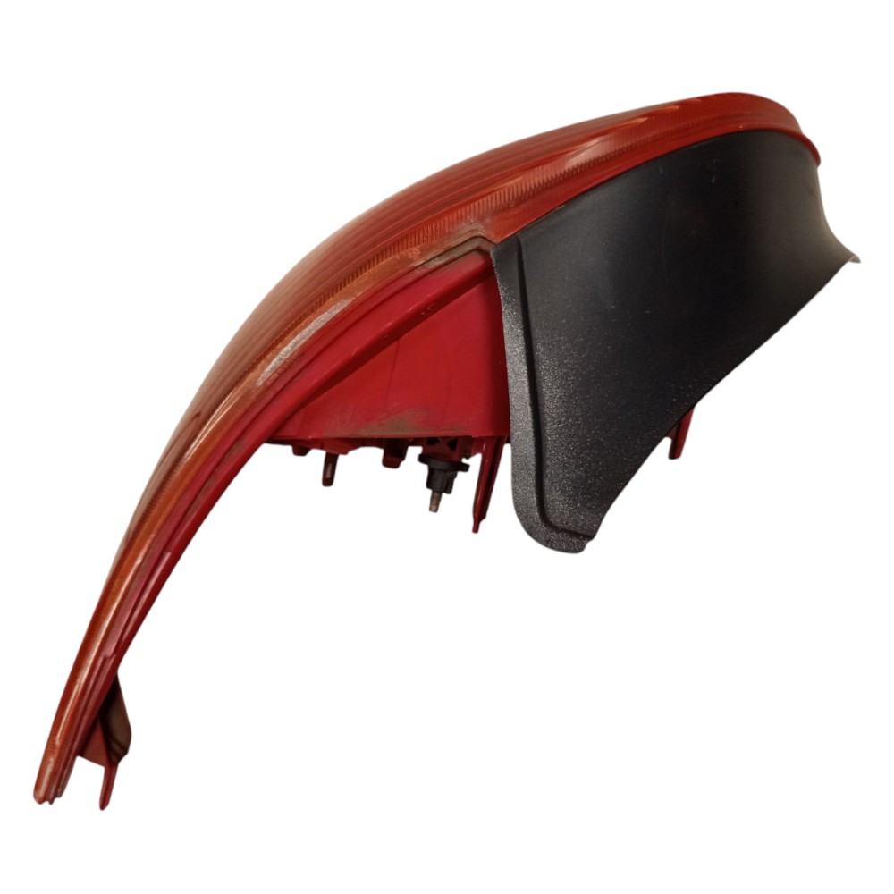 Lanterna Traseira Direita Peugeot 206 2001 2002 2008 Detalhe Direito/passageiro Vermelho 8