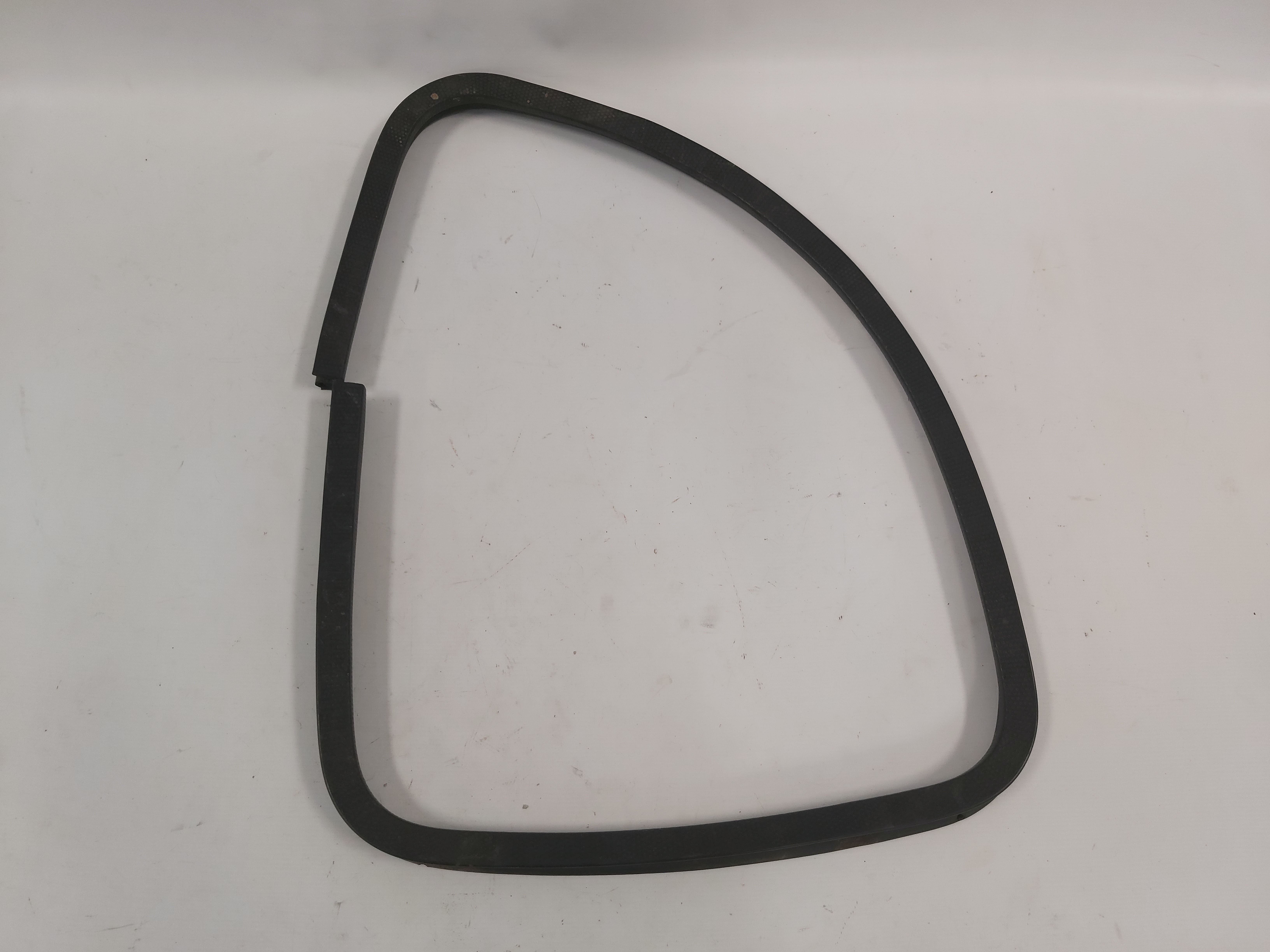 Borracha Guarnição Traseiro Esquerdo Ford Ka 97 A 2003 1