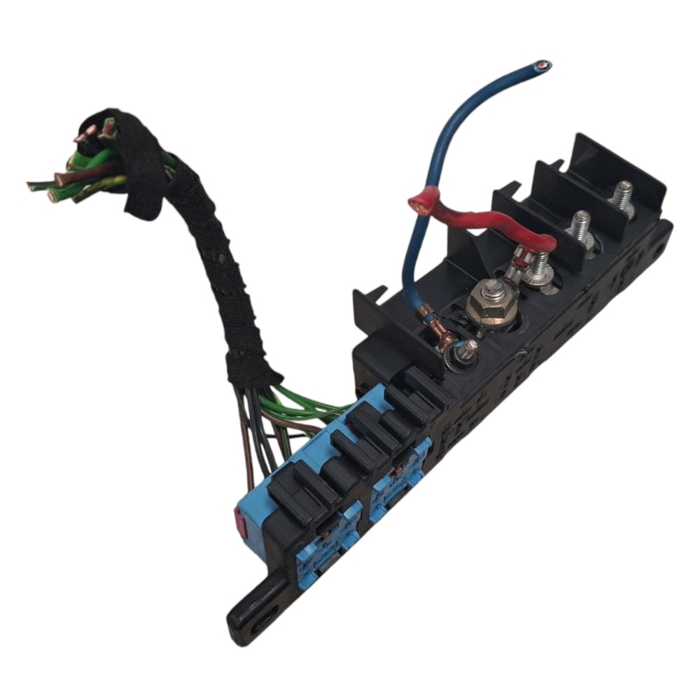 Caixa Fusíveis Reles Audi A3 97 99 2001 2002 2006 8l0941822 4