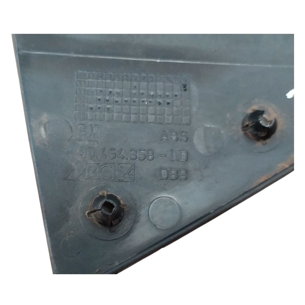 Moldura Externa Traseira Direita Vectra 97 98 99 2000 A 2005 6