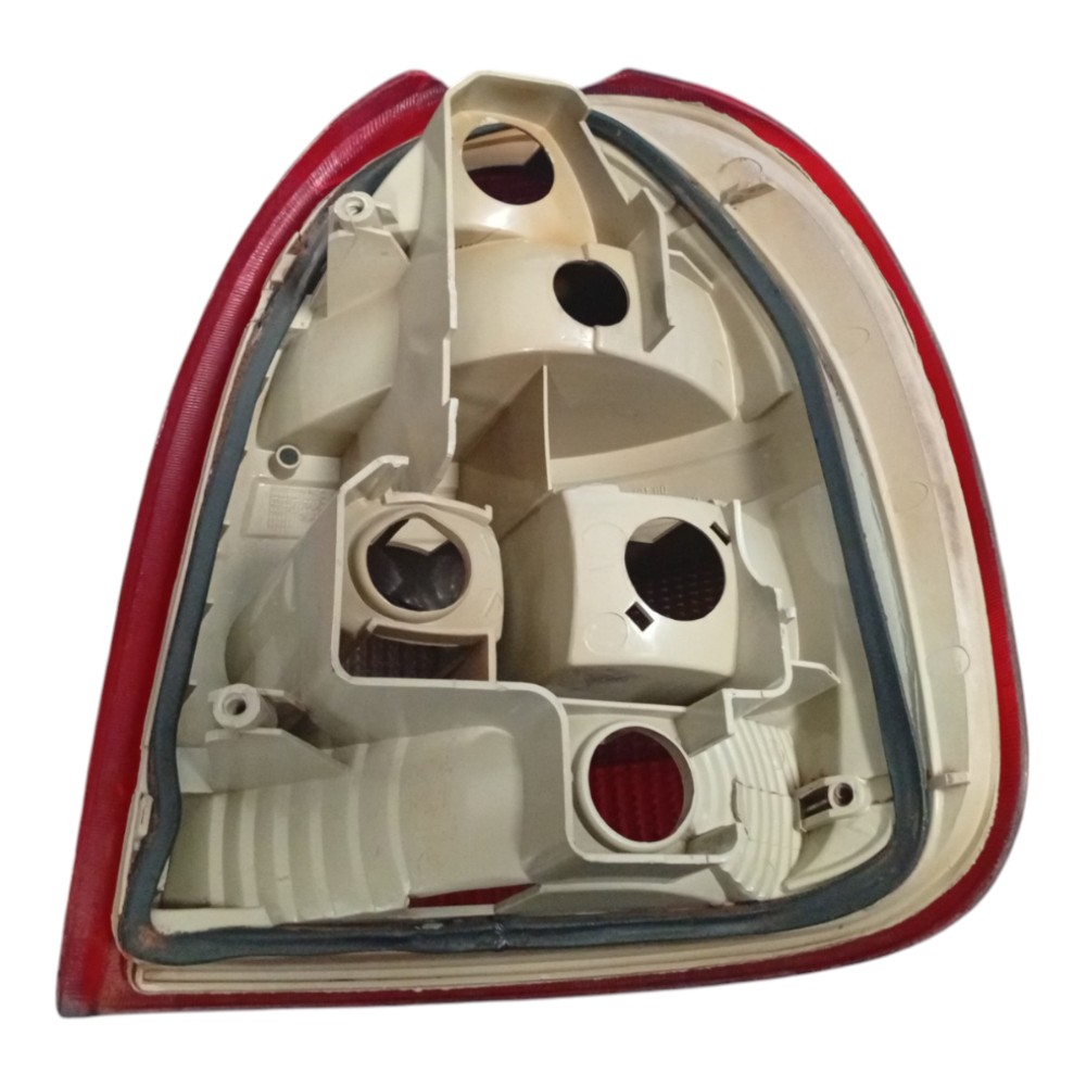 Lanterna Traseira Esquerda Corsa Wind 94 95 96 A 99 Detalhe Esquerdo/motorista Tricolor 3