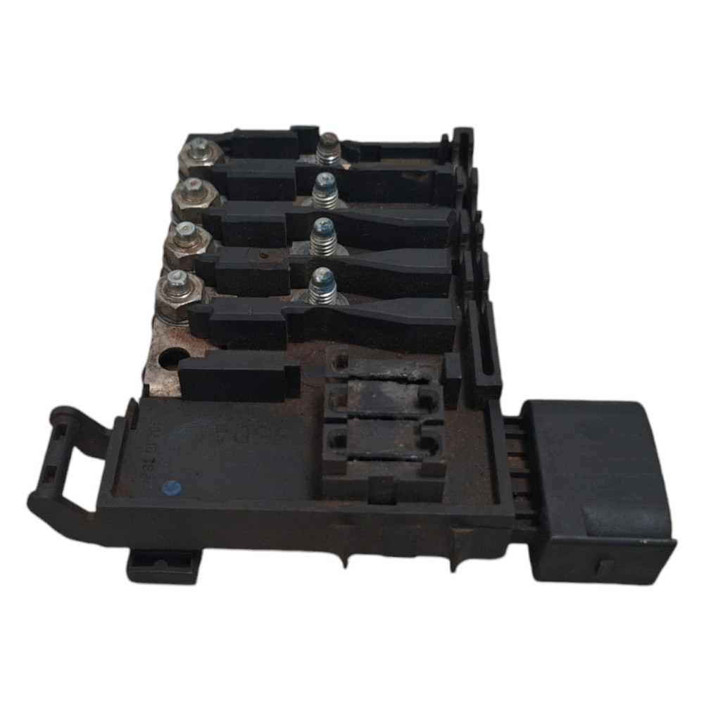 Caixa Auxiliar Fusível Bateria Audi A3 97 99 2000 2002 2006 4