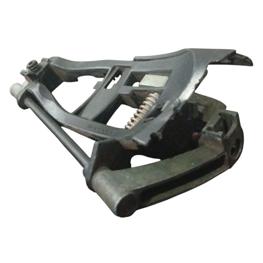 Base Suporte Maçaneta Dianteira Direita Bmw E46 330 99 2005 Dianteira