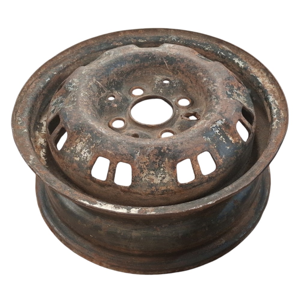 Roda Ferro Aro 13 Vw Gol Quadrado Voyage Saveiro 3056010251