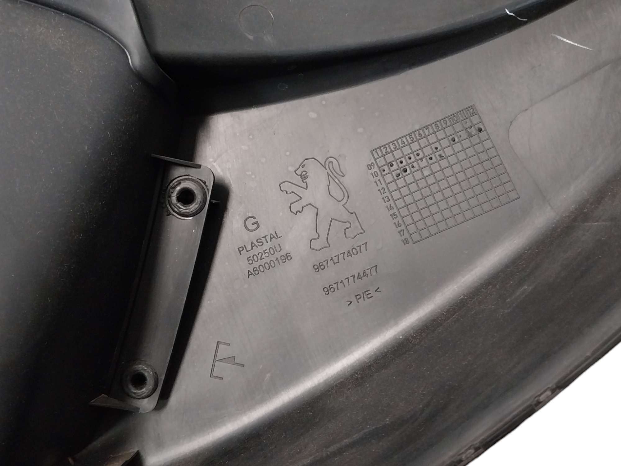 Forro Porta Traseira Esquerda Peugeot 308 408 2012 2015 2019 9