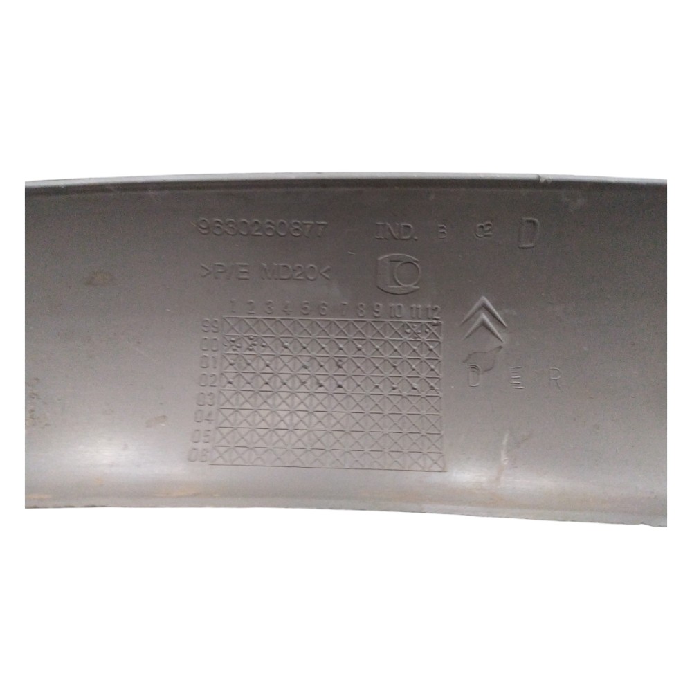 Moldura Parabrisa Direito Xsara Picasso 2001 2002 2003 2010 6