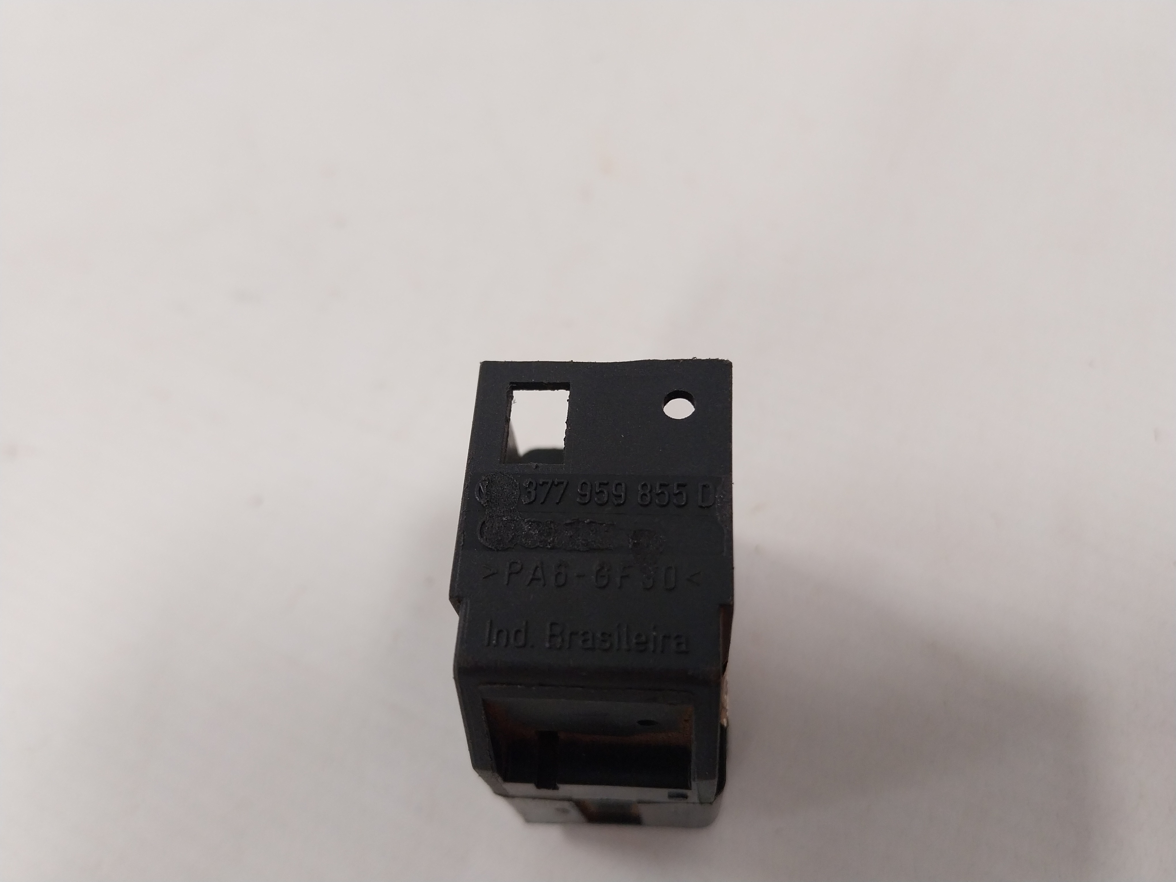 Botão Vidro Elétrico Traseiro Direito Gol Parati G3 98 A 06 4