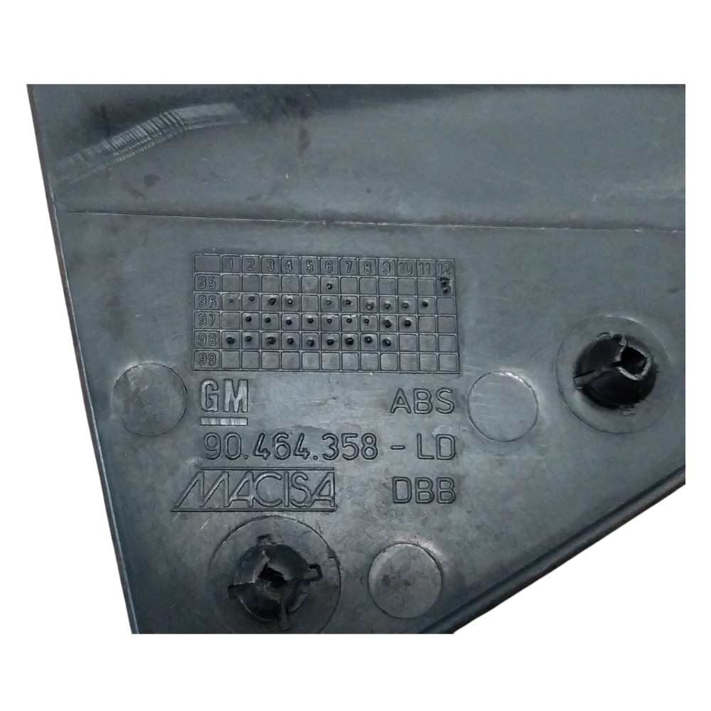 Moldura Externa Traseira Direita Vectra 97 99 A 2005 Detalhe 5
