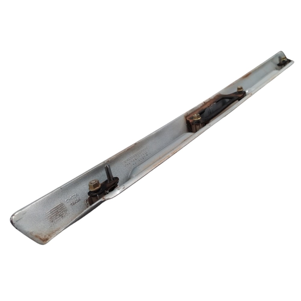 Moldura Luz Placa Traseira Fiesta 2003 2004 2005 2006 A 2013 4