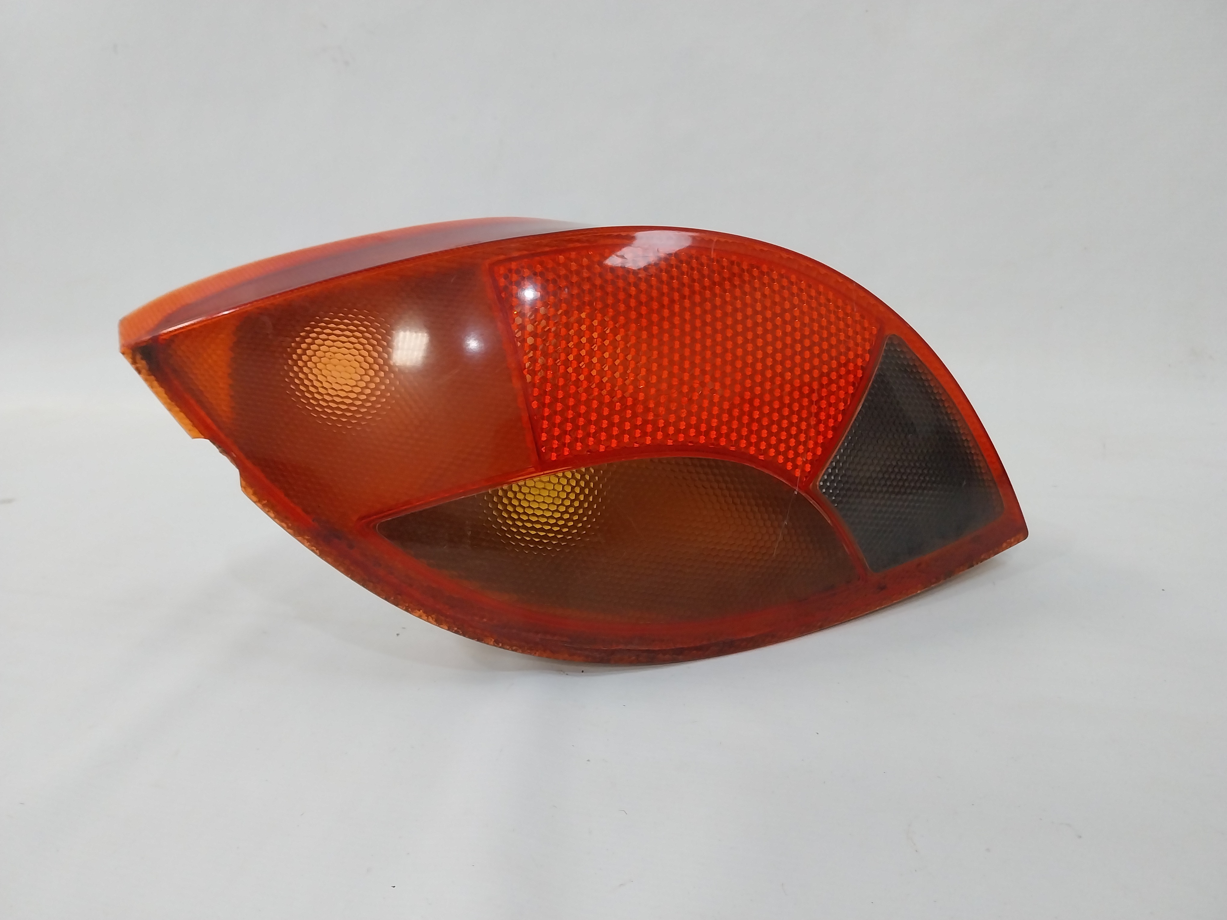 Lanterna Traseira Esquerda Ford Ka 97 2000 2001 2002 2003  Esquerdo Vermelho