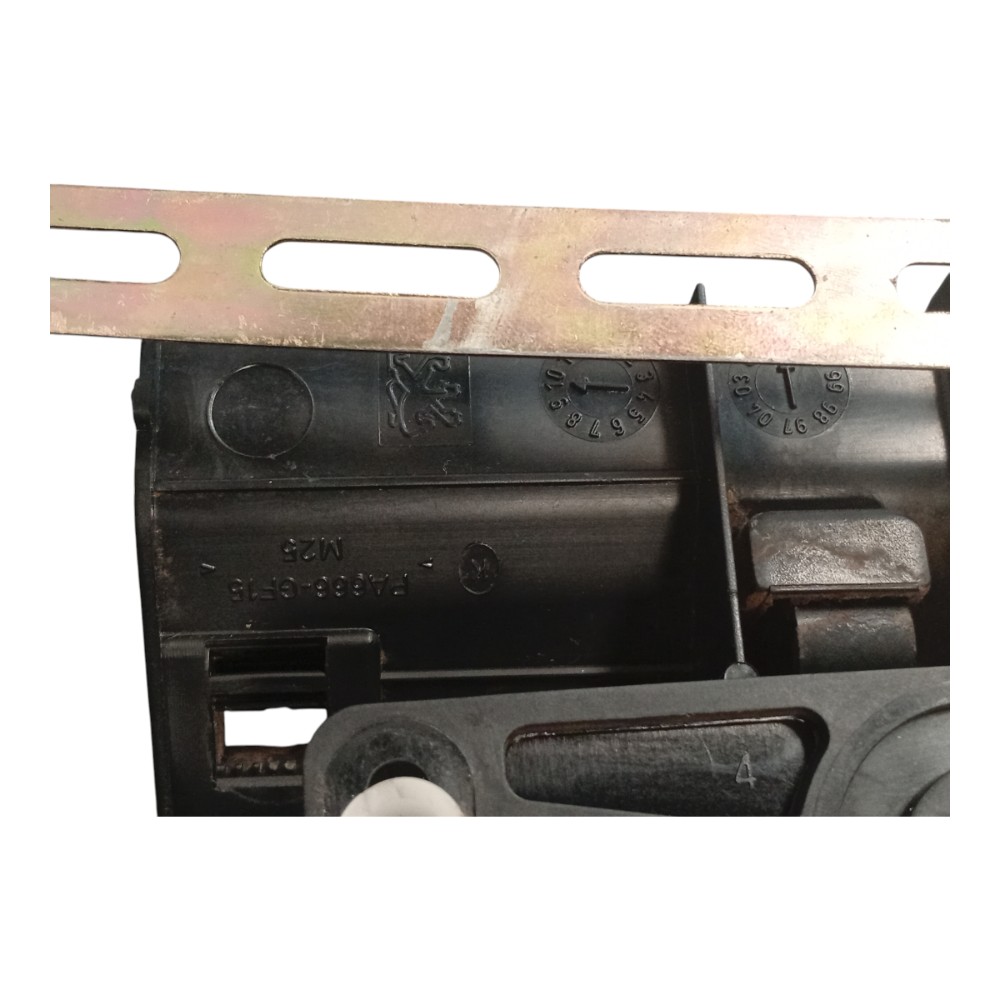 Maçaneta Externa Tampa Traseira Peugeot 206 99 2004 2009 4