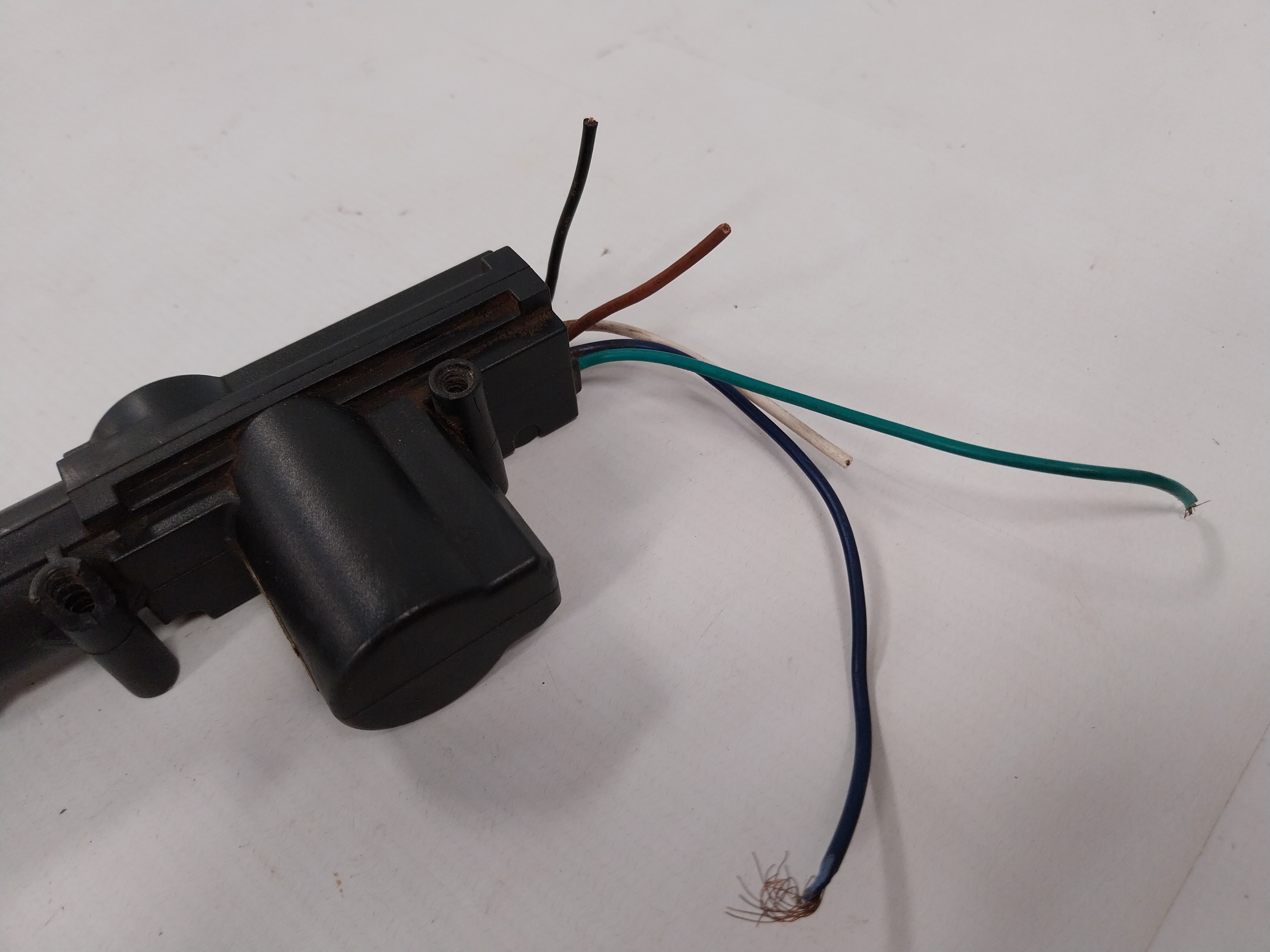 Motor Trava Elétrica Universal 5 Fios Universal 2