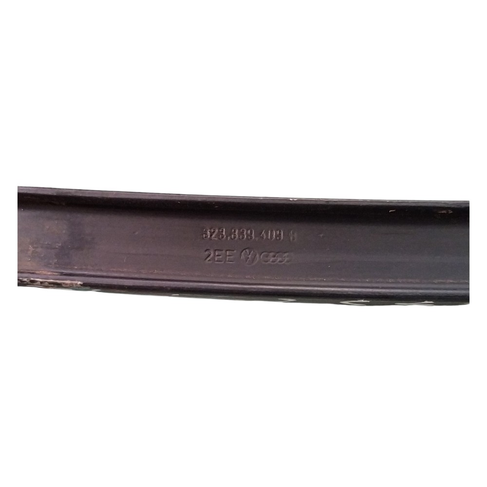 Guia Canaleta Traseira Esquerda Vw Santana 91 92 93 94 95 96 Preto 5