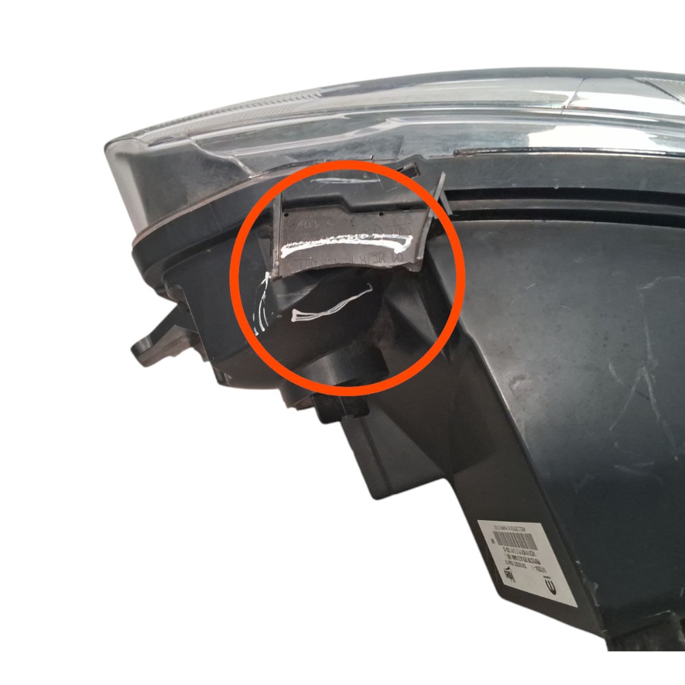 Farol Direito Fiat Cronos 2018 2019 A 2022 14720041 Detalhe Direito/passageiro 2