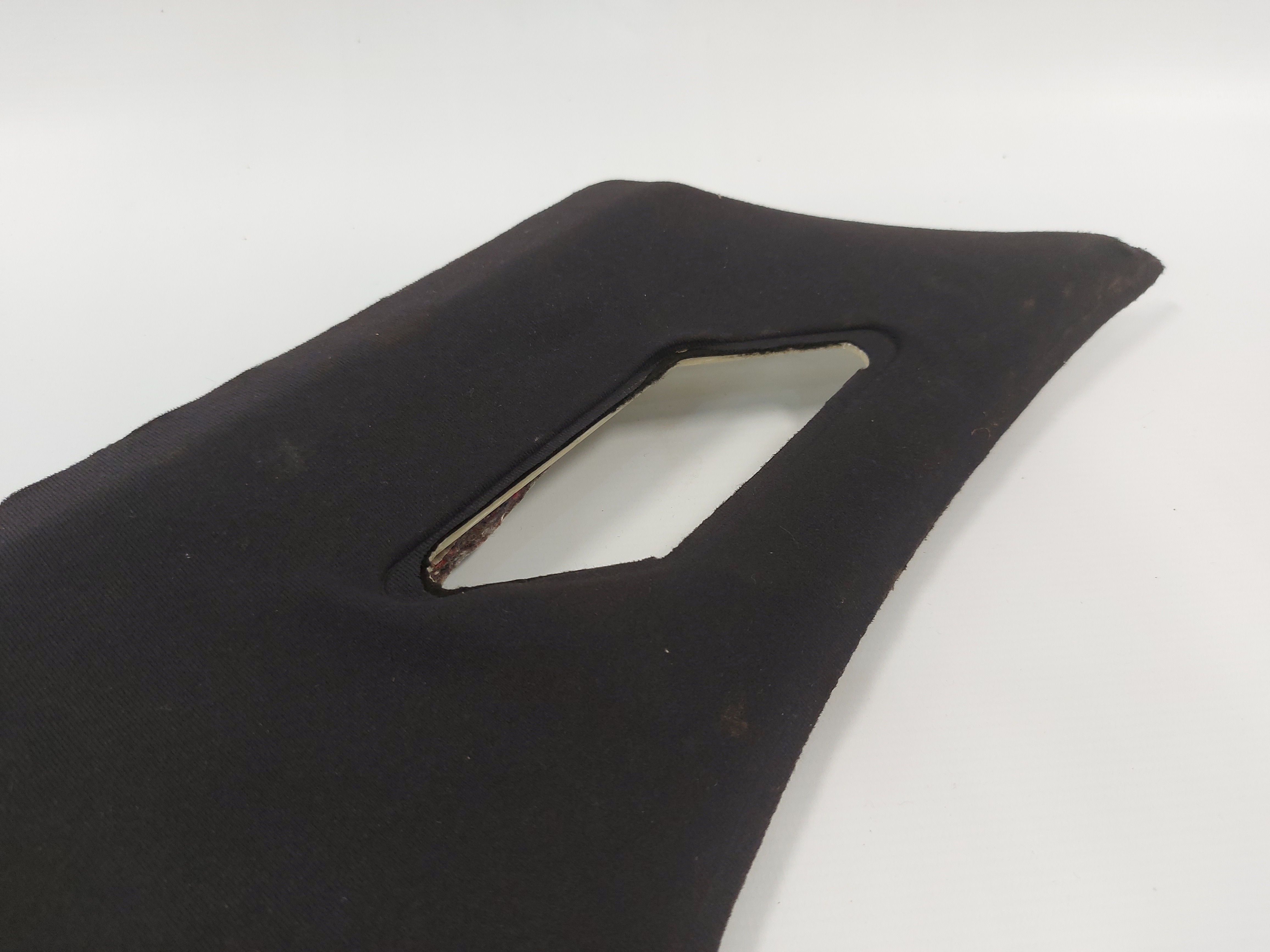 Acabamento Preto Esquerdo Coluna C Bmw E46 330 325 320 Preto