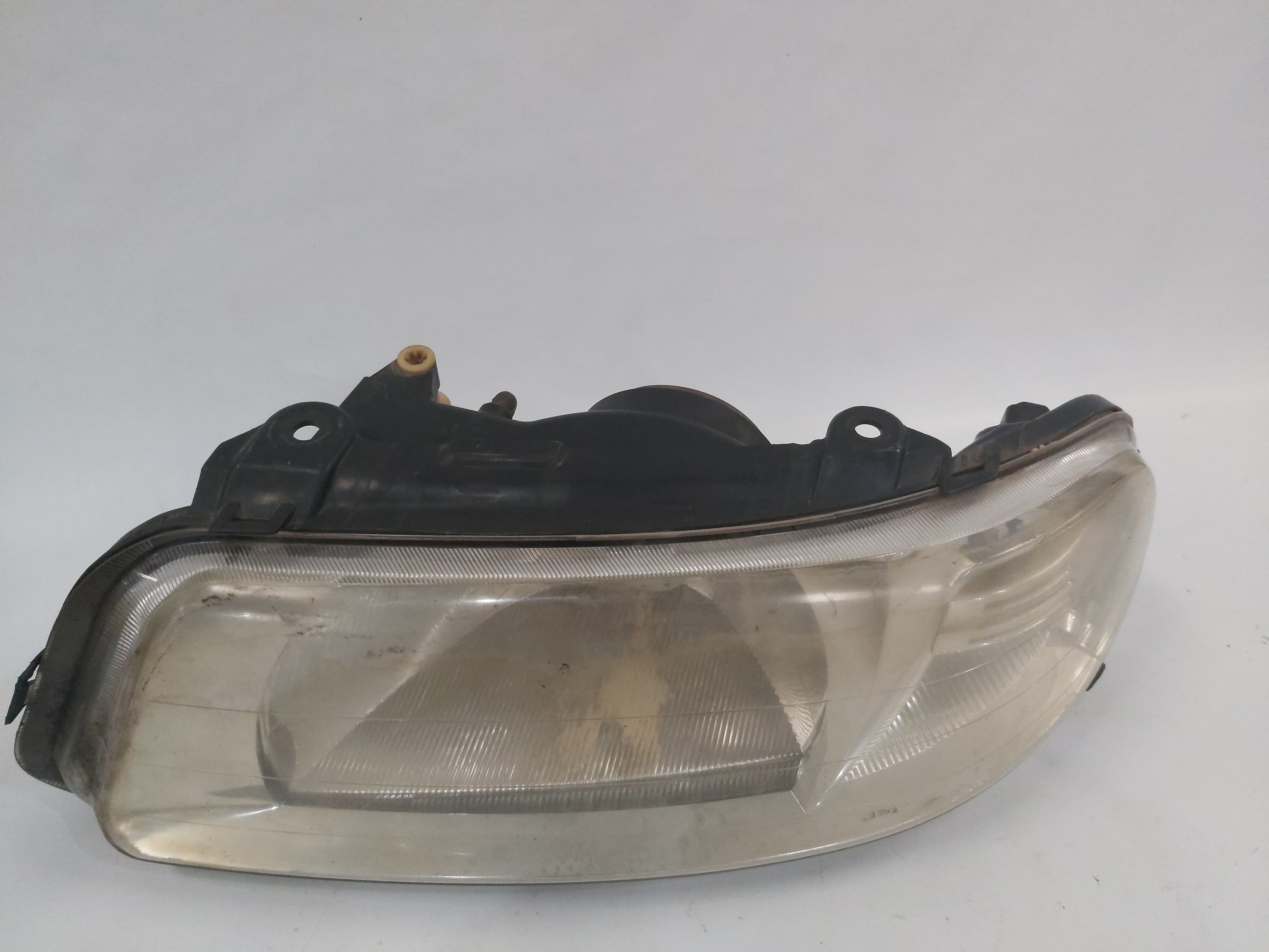 Farol Esquerdo Volkswagen Gol Parati G3 1999 A 2005 Esquerdo 2