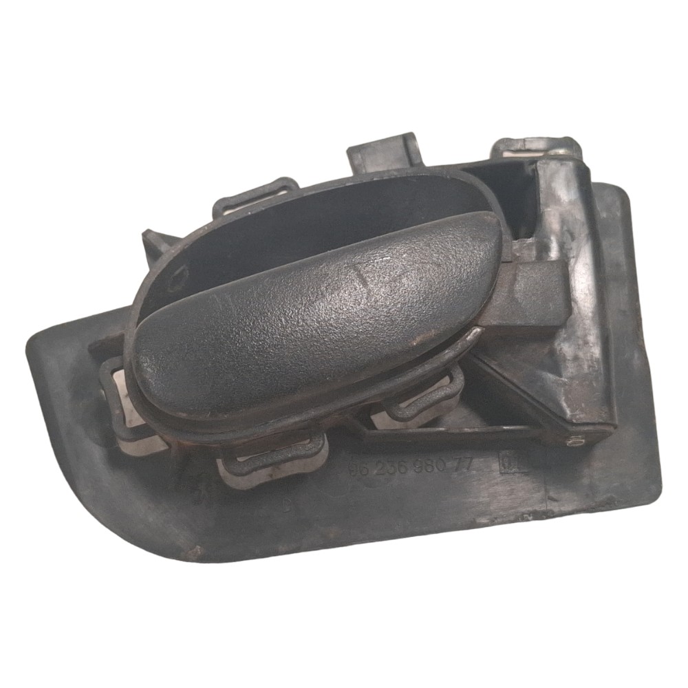 Maçaneta Interna Direita Peugeot 207 206 2000 2001 2002 2011 Preto Dianteira