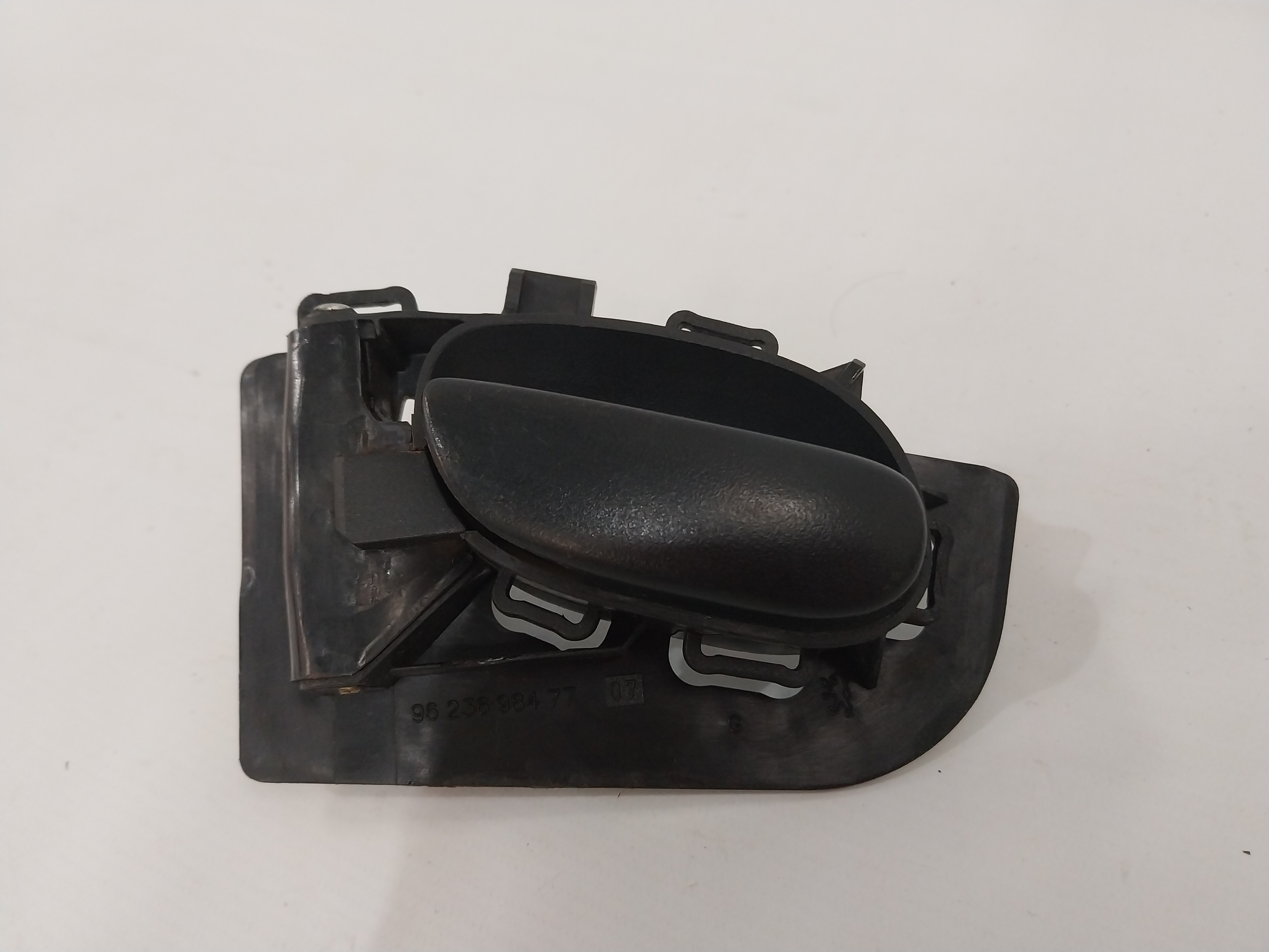 Maçaneta Interna Esquerdo Peugeot 206 207 2005 2010 2012 Preto Traseira 2
