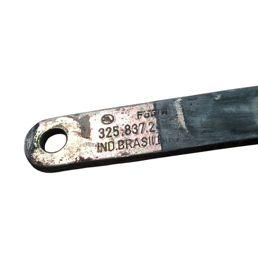 Limitador Porta Traseira Direita Santana 96 99 2000 A 2006 4