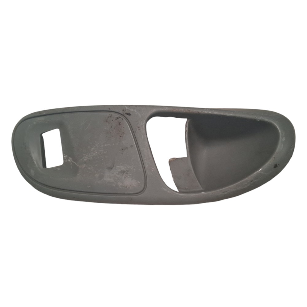 Moldura Maçaneta Traseira Direita Gol G3 99 2000 2002 A 2005 Cinza Dianteira