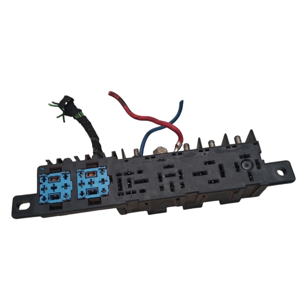 Caixa Fusíveis Reles Audi A3 97 99 2001 2002 2006 8l0941822