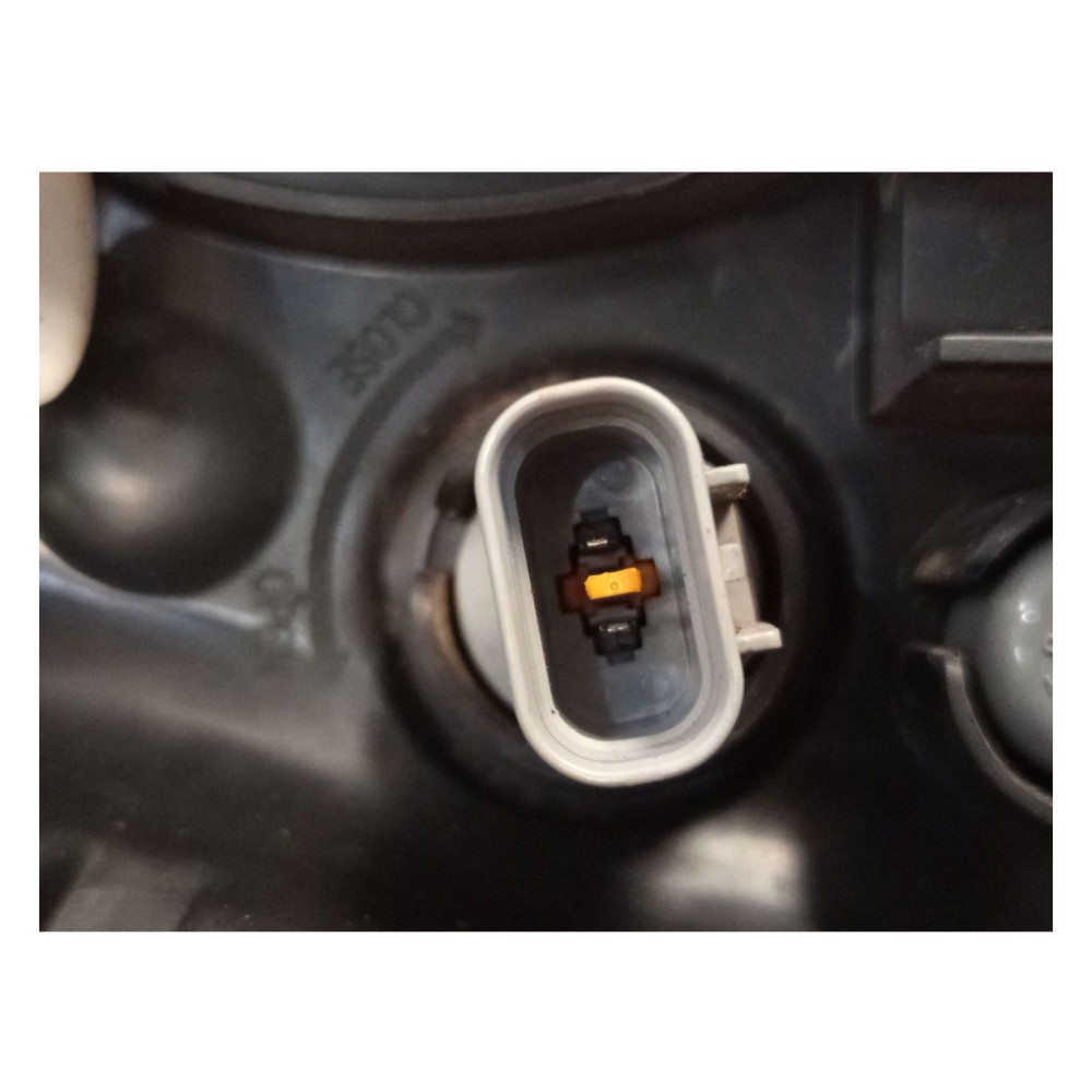 Farol Diateiro Direito Onix Prisma 2017 2018 2019 Detalhe  Direito/passageiro 7