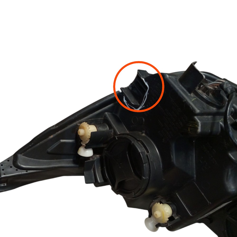 Farol Lado Direito Chevrolet Onix 2020 2022 Detalhe 26309591 Direito/passageiro 2